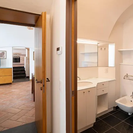 Garden Apartment *